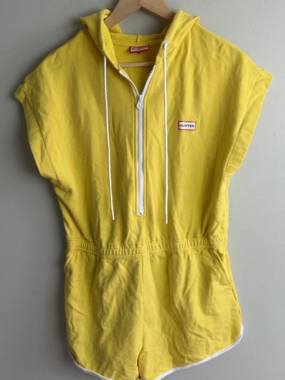 Hunter x Target Yellow Hooded Romper Short Sleeve Zip Front Athletic Women’s